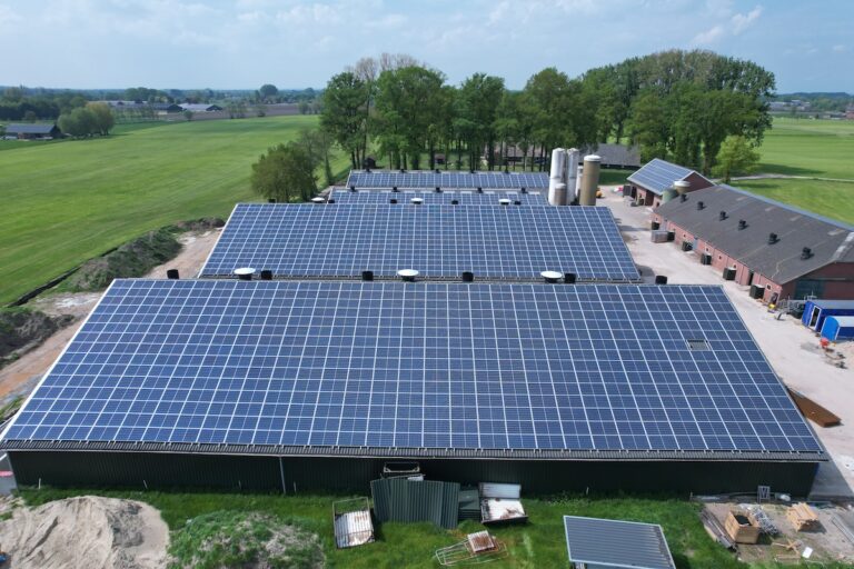 Daken met zonnepanelen