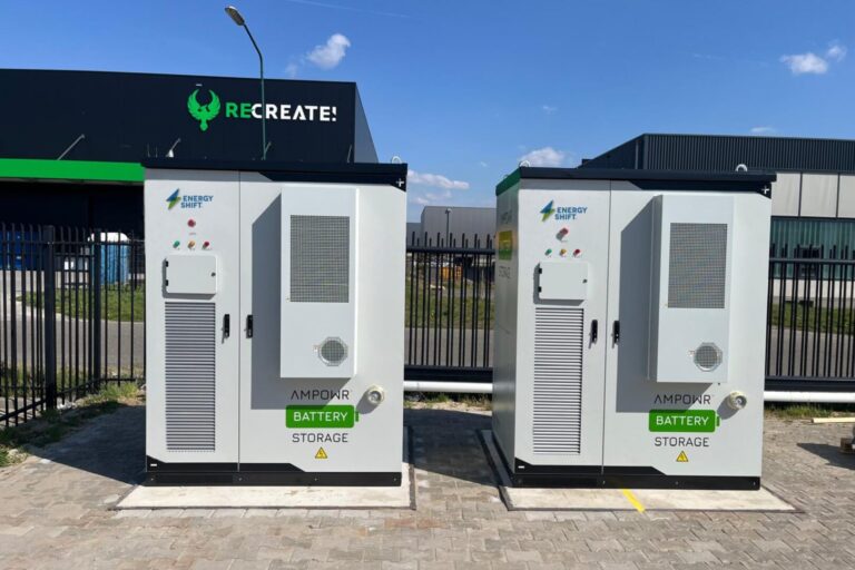 Grote accu voor zonnepanelen