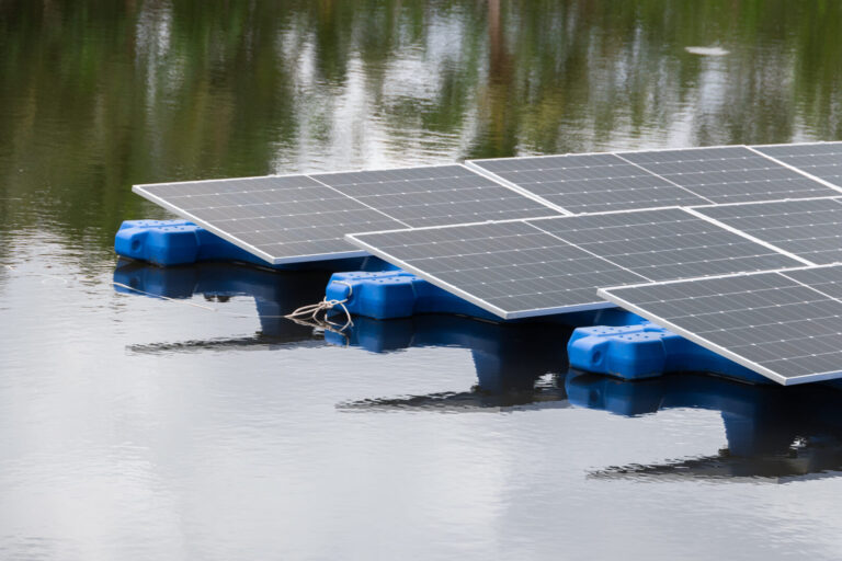 Drijvende zonnepanelen